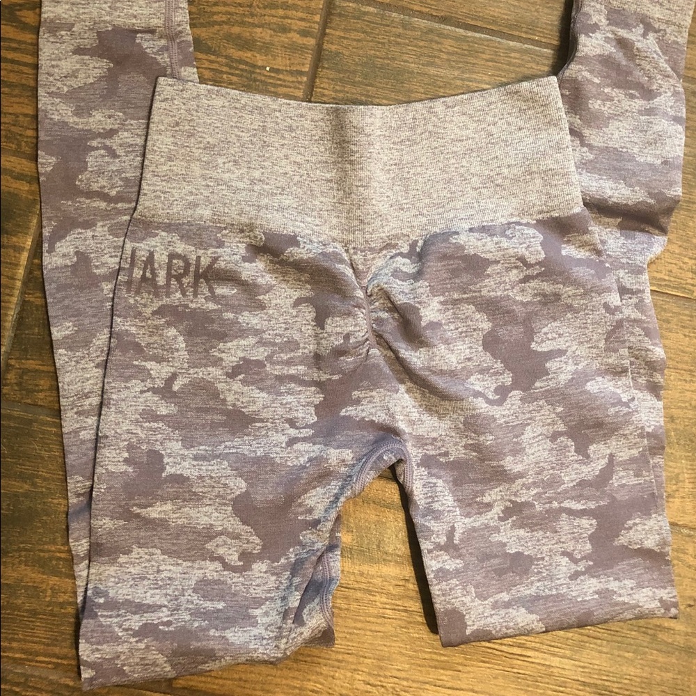 SOLD!!! Gymshark Camo Leggings
